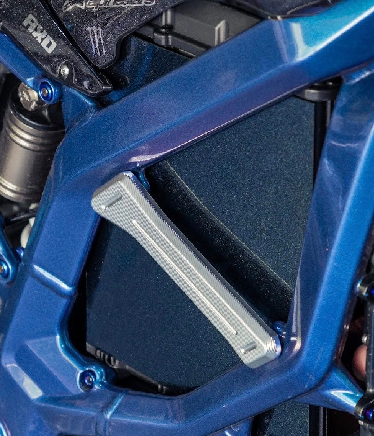 “Invisible” Emoto Battery Shield